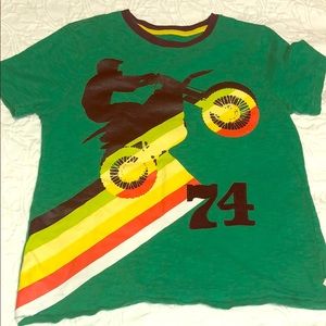 Boys Gap Graphic Shirt hardly worn.Green not faded